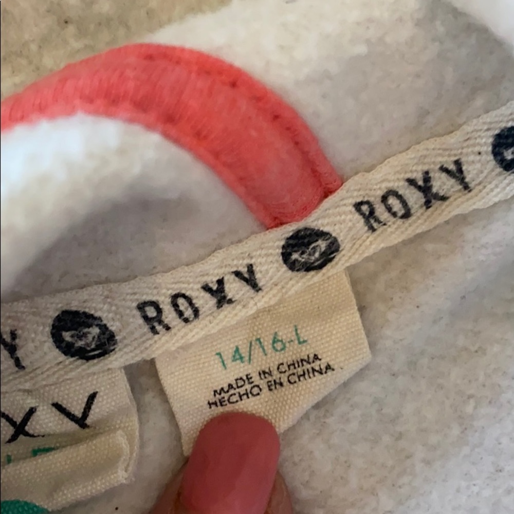 Roxy - Picture 3 of 3